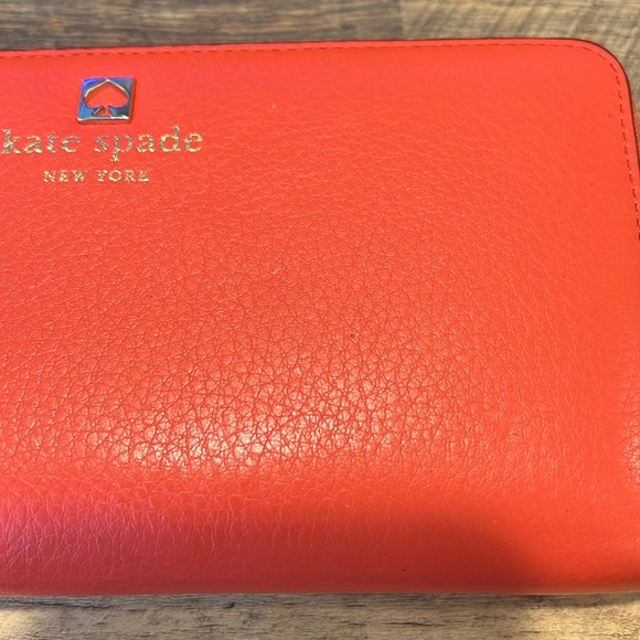 Rarely used Kate Spade Leather Wallet - Picture 6 of 8